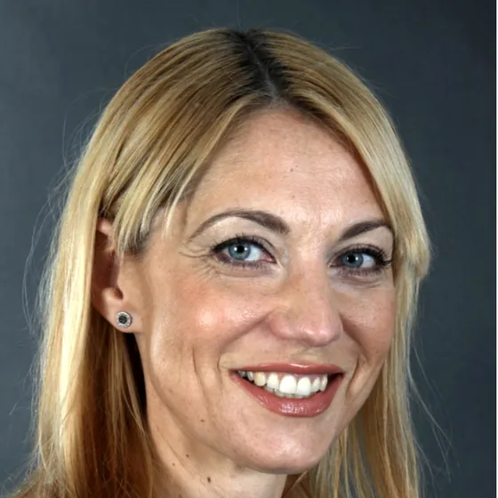 Dr. Dorina Lakatos