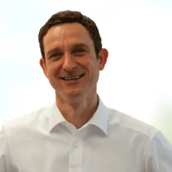 Dr. Stefan Thron